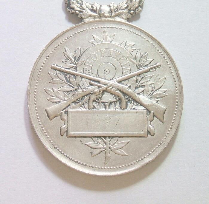 【银】法国1887年 射击节高浮雕精制大银章 40MM 27.5克
