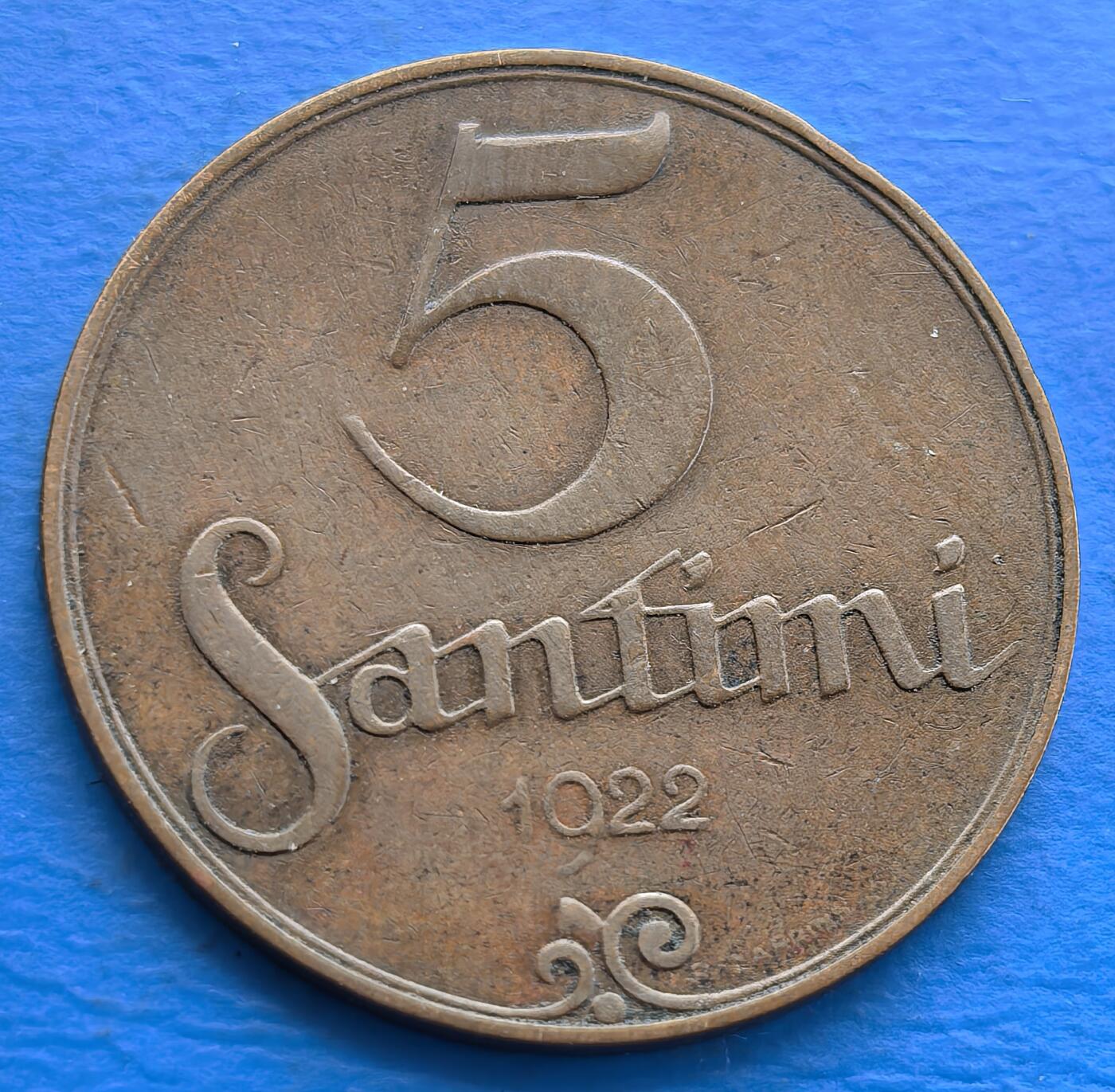 外国优质老铜币银币，周六九点倒数截拍，满百包邮，可寄存半年，喜欢朋友微信扫描二维码可直接参拍 拉脱维亚1922年5分