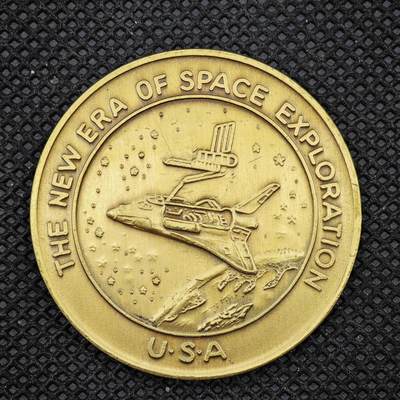 【淘币小摊】限时拍第八百一十六拍  纪念章场  满百包邮可预留两周  周一统一发货  -  美国肯尼迪航天中心航天飞机纪念章直径39mm