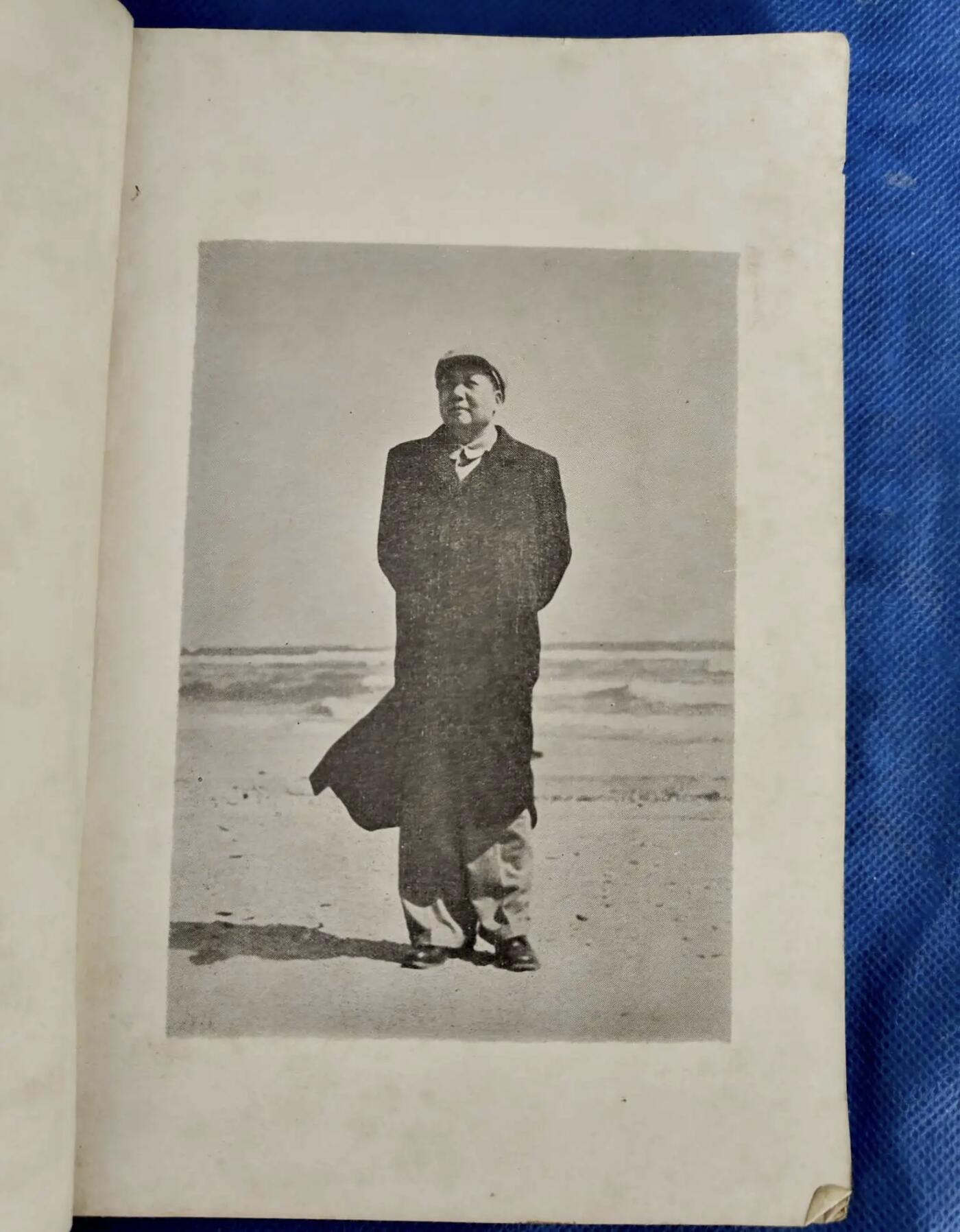 江南站红色书籍专场