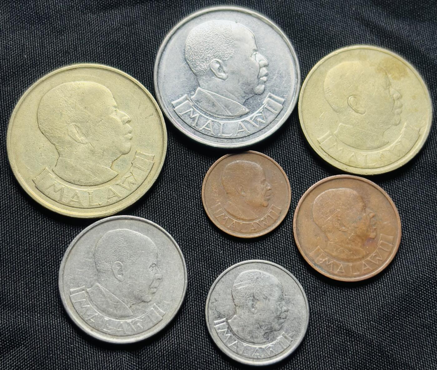 文馨钱币收藏第 284 场，【 长期接收代拍品】老藏家拍品南朝鲜李承晚时期货币，泰国大型纪念币，土耳其各时期及各国套币场 好品马拉维 7 枚套