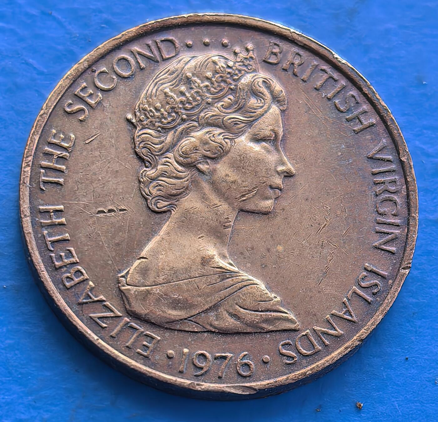 外国优质老铜币银币，周六九点倒数截拍，满百包邮，可寄存半年，喜欢朋友微信扫描二维码可直接参拍 英属岛国小鸟币