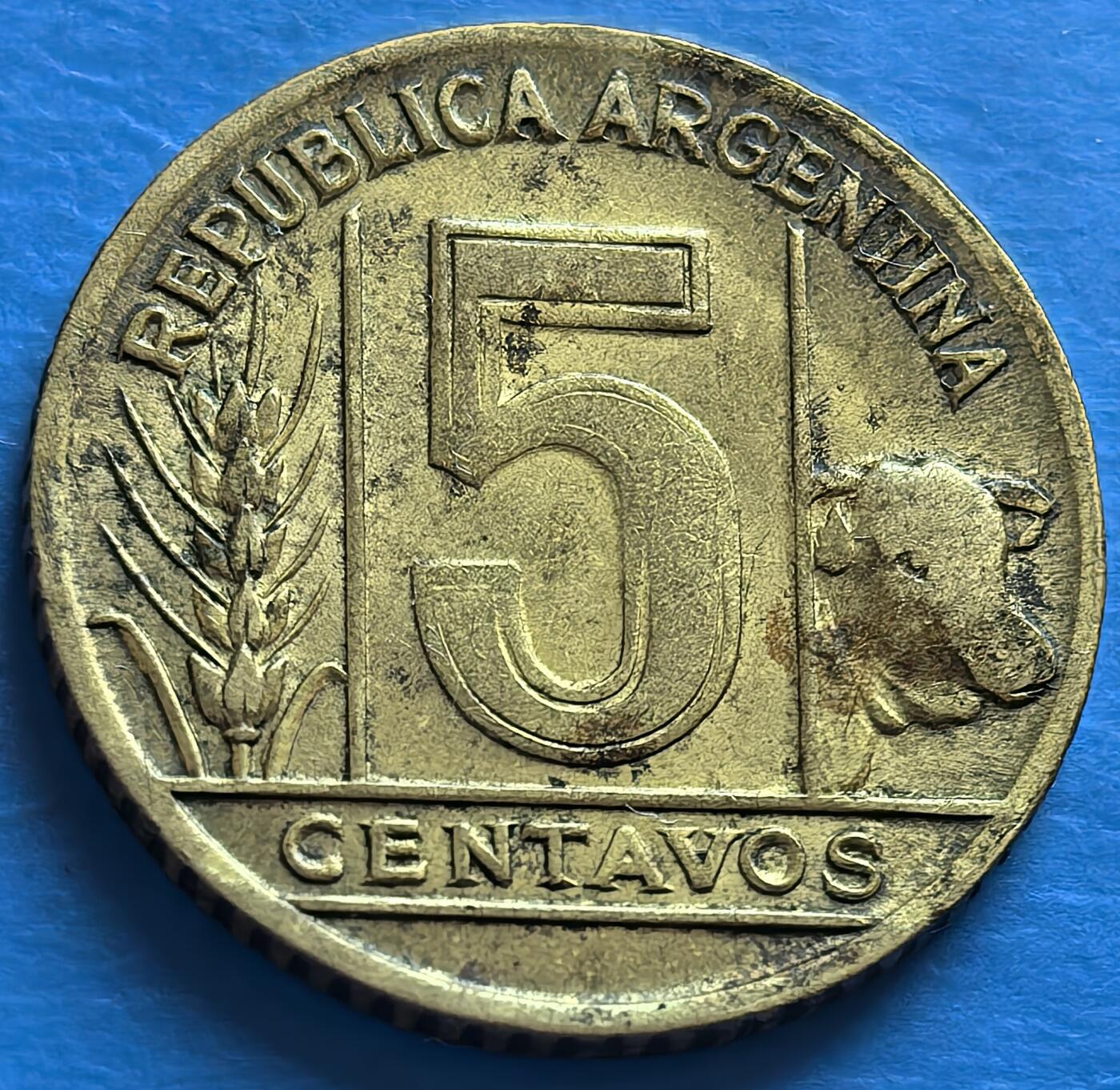 外国优质老铜币银币，周六九点倒数截拍，满百包邮，可寄存半年，喜欢朋友微信扫描二维码可直接参拍 阿根廷1942年谷物女神5分