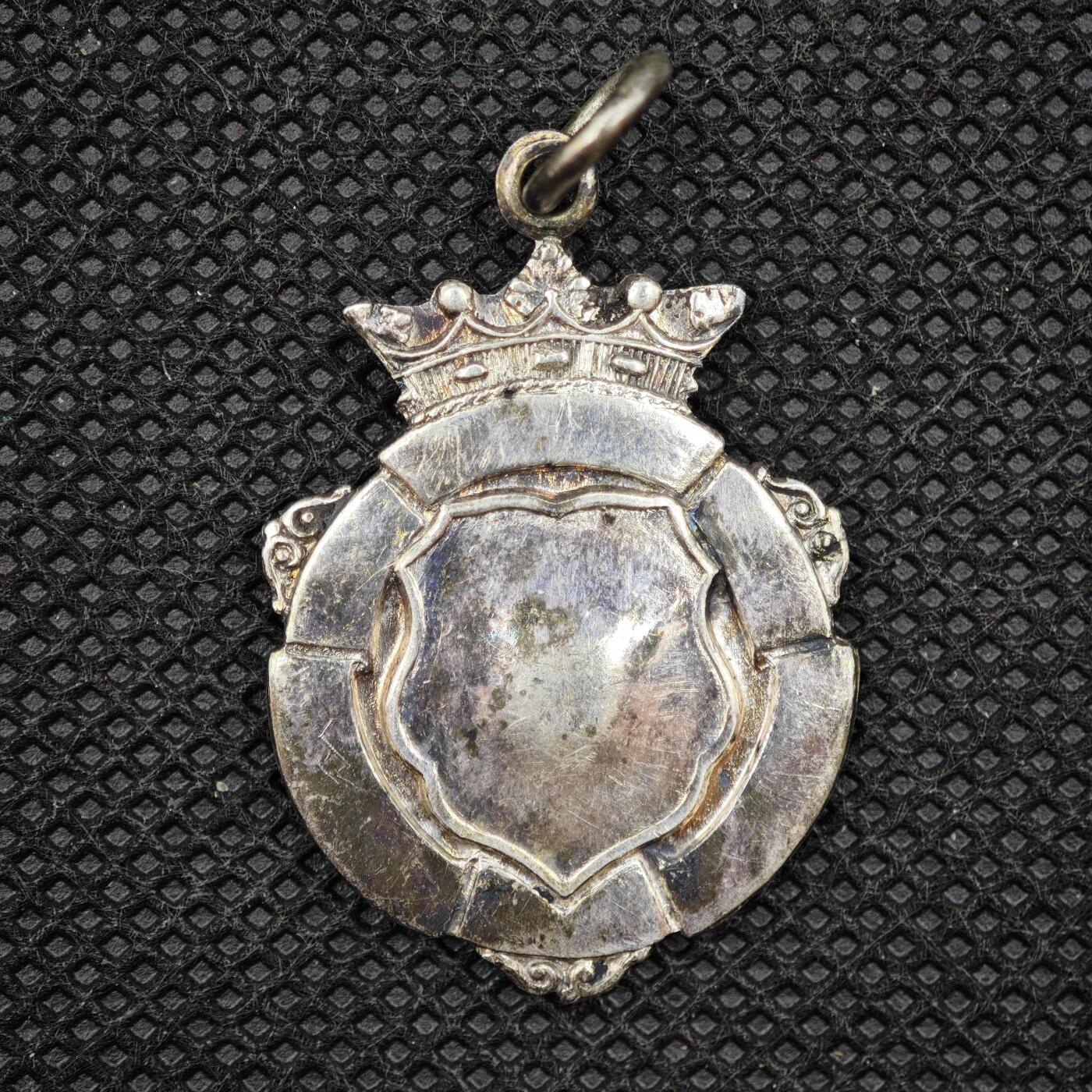 【淘币小摊】限时拍第八百一十六拍  纪念章场  满百包邮可预留两周  周一统一发货  英国 1969年B.B.S.D“友好精神”纪念章直径34mm