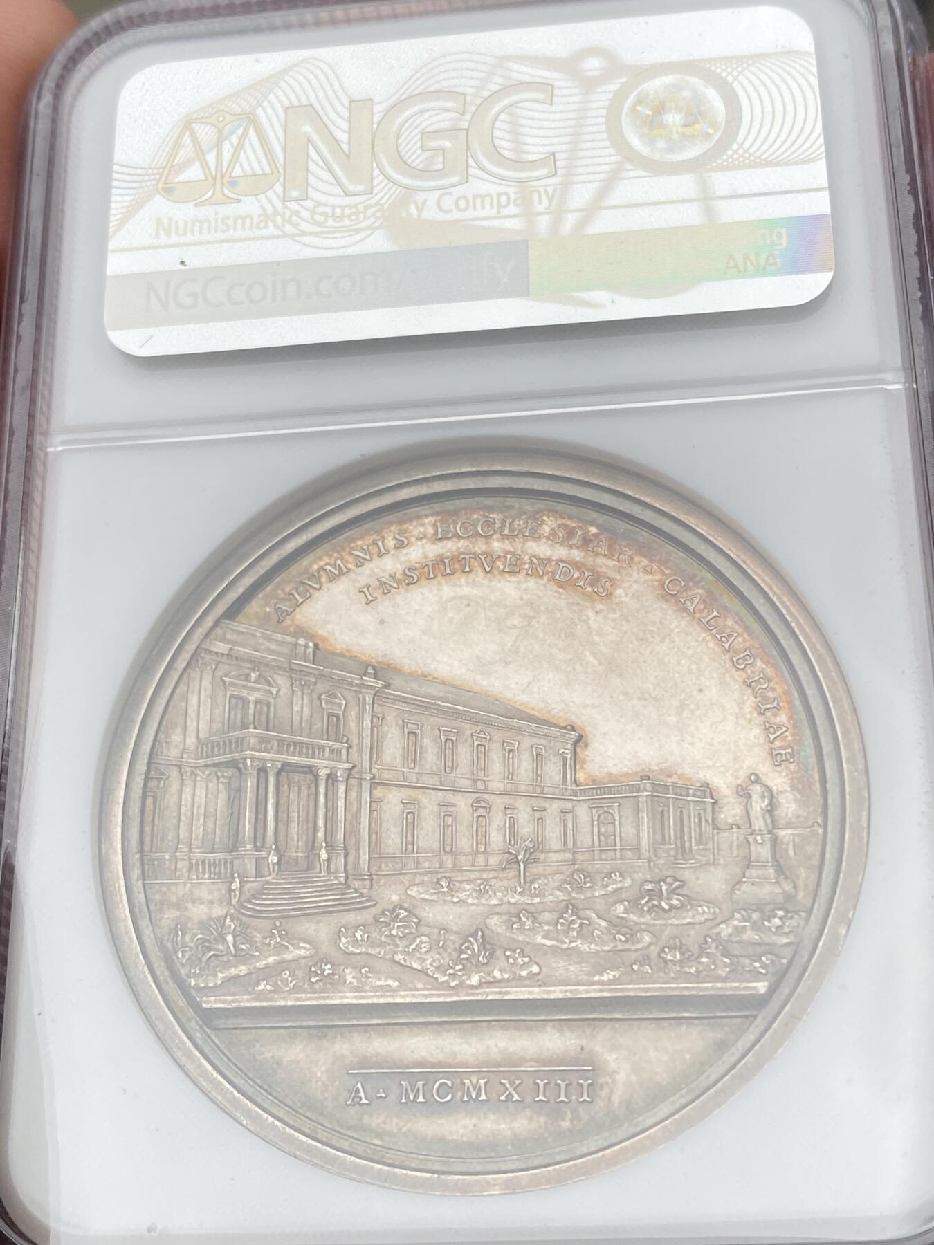 万国钱币拍卖第056期