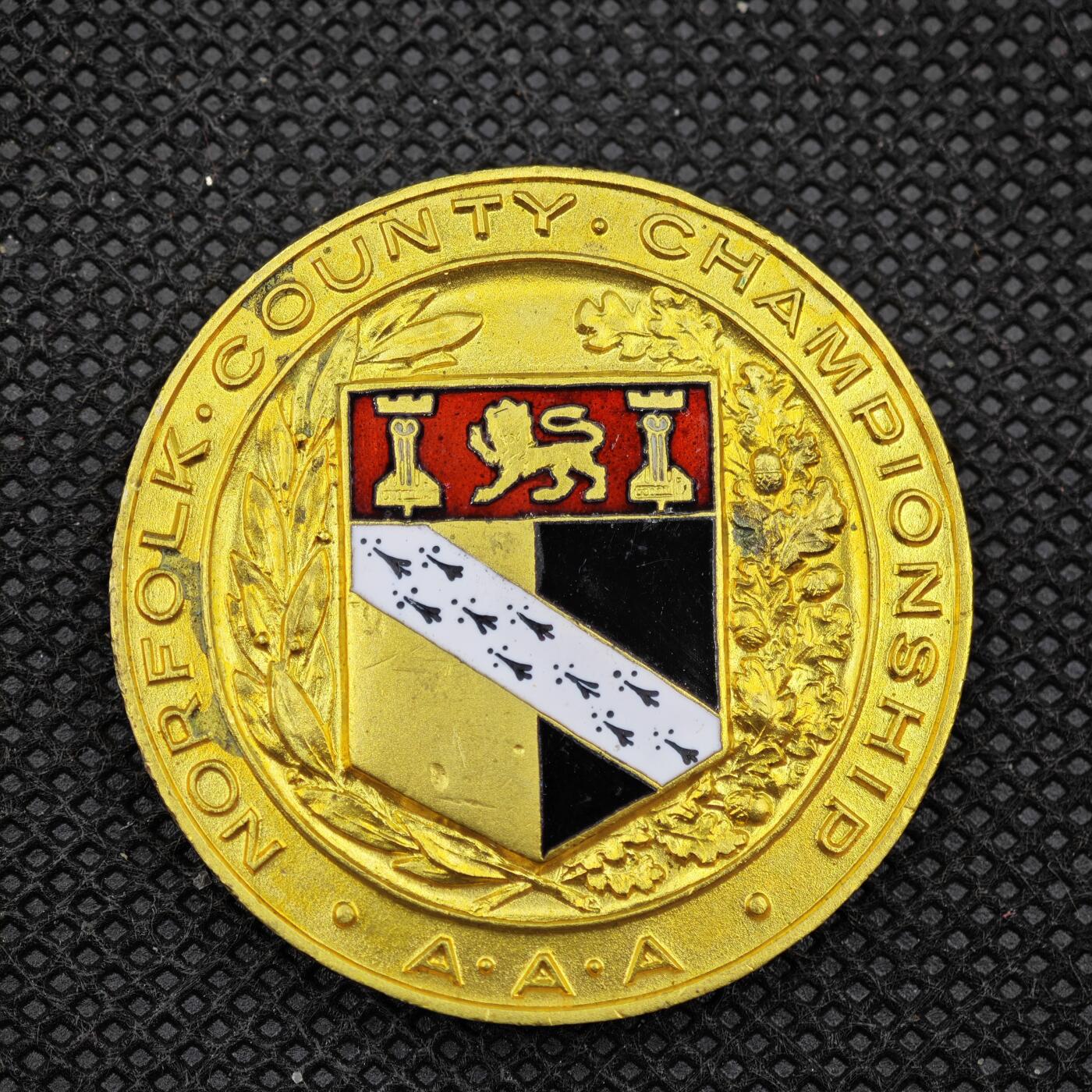 【淘币小摊】限时拍第八百一十六拍  纪念章场  满百包邮可预留两周  周一统一发货  英国斯塔福德郡锦标赛奖章直径38mm