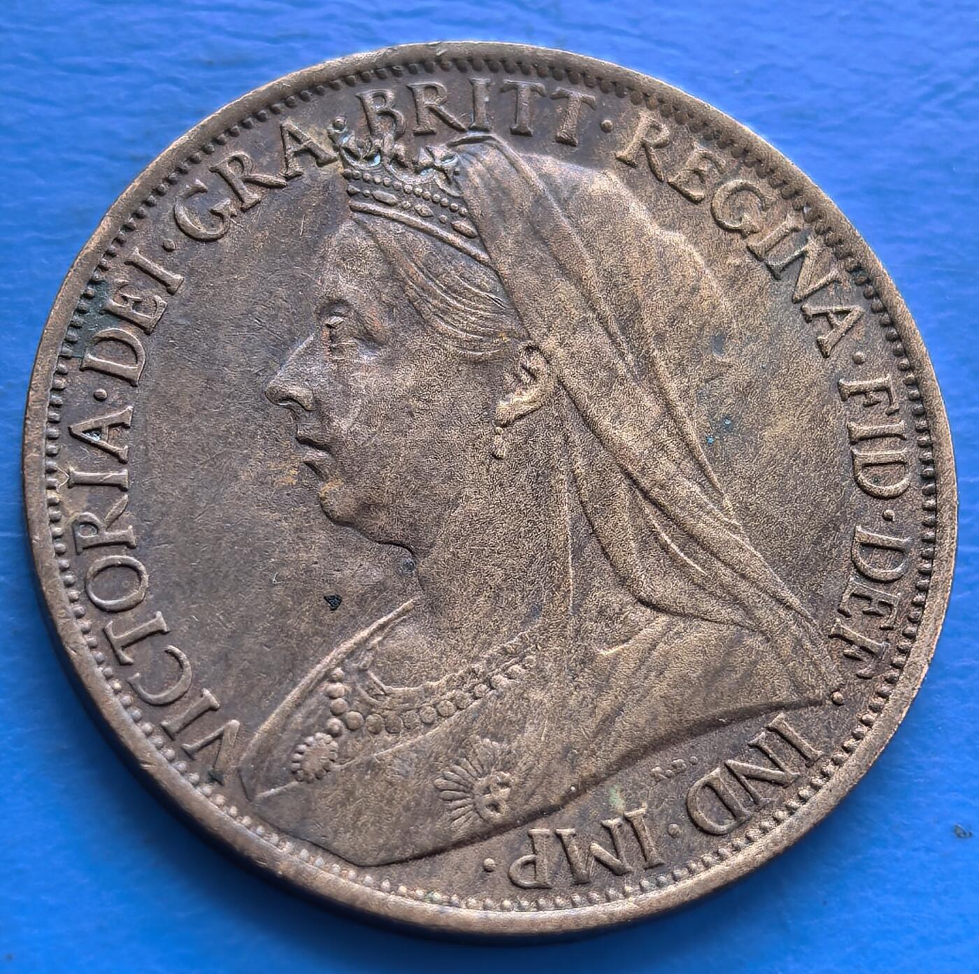 外国优质老铜币银币，周六九点倒数截拍，满百包邮，可寄存半年，喜欢朋友微信扫描二维码可直接参拍 英国1901年大便士