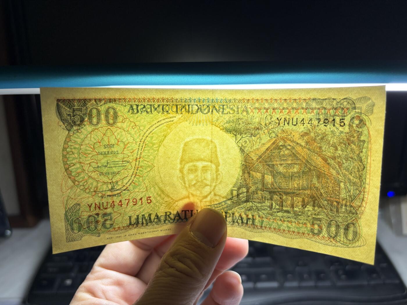 2025年集古藏今外币拍卖第十期-第10场—（总第290拍-纸币专场），本期拍完结算一次，发货时间2-3天，休息几天后继续新的一期拍卖。 1992年印尼500卢比