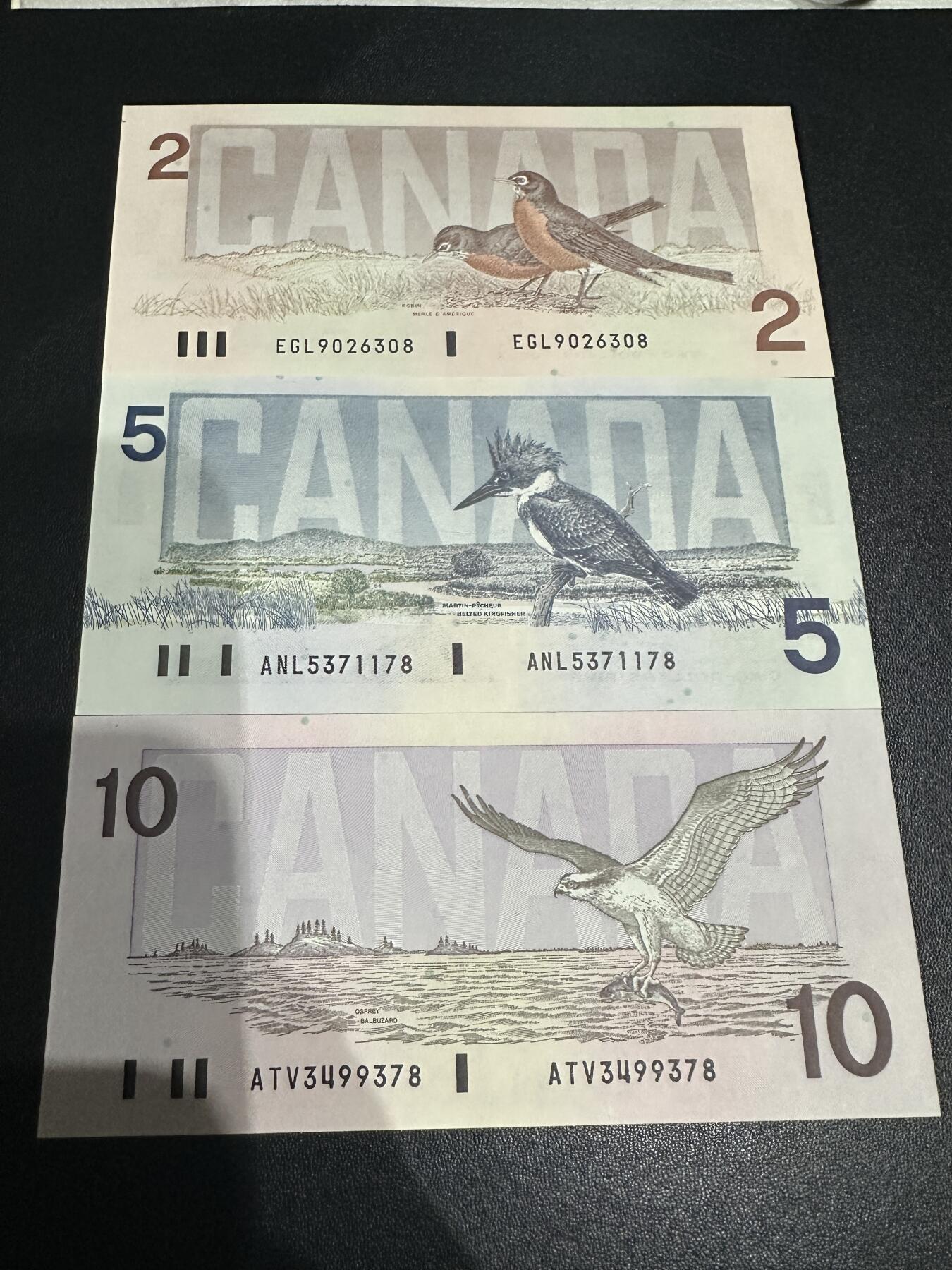《外钞收藏家》第五百九十期（欧洲强钞、港币、硬通货及丰富裸币大拍场）（本平台长期征集拍品、欢迎藏友们联系合作） 加拿大鸟版2、5、10加元 3张一起 全新UNC 全部是靓号尾8