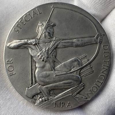 掌中浮雕-藏着的欧洲第044场 - 1938年英国国家步枪协会特别奖章银质，51mm，84.1g，带原盒