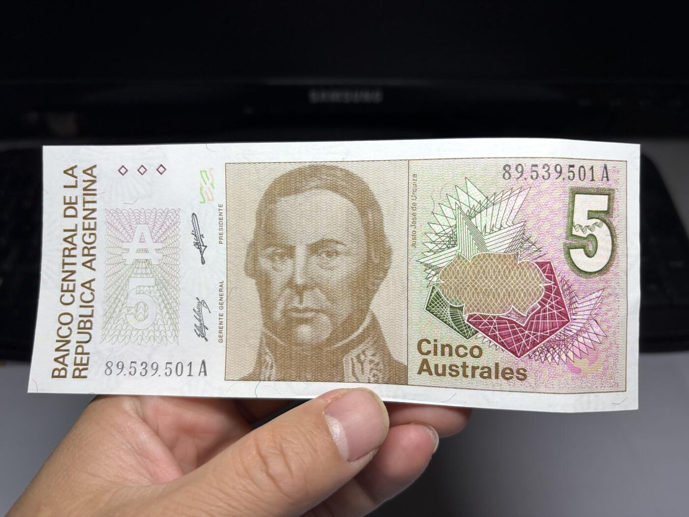 2025年集古藏今外币拍卖第十期-第10场—（总第290拍-纸币专场），本期拍完结算一次，发货时间2-3天，休息几天后继续新的一期拍卖。 2002年阿根廷5比索
