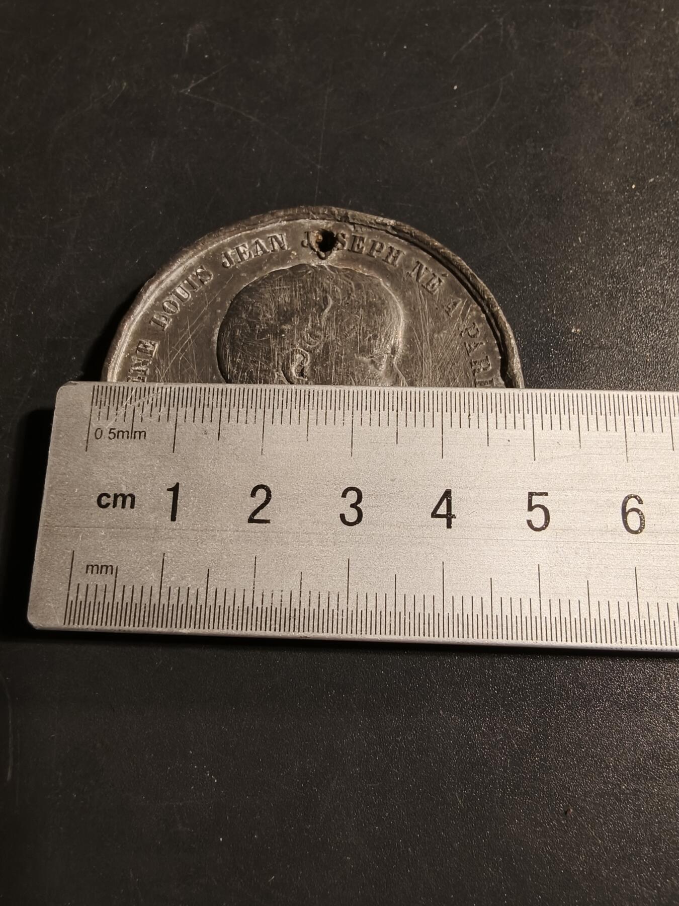 老王徽章第167期 法国小皇太子拿破仑四世1856洗礼纪念章     直径50mm.    重量44.1g