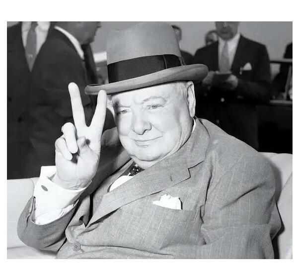 英国1965年 丘吉尔+大本钟高浮雕精制镀银章 35MM