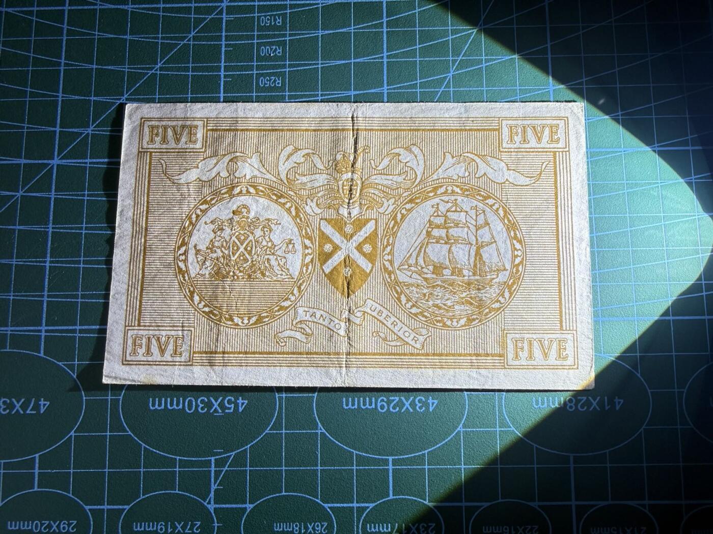 【炜奕收藏】，第五十二期 1963年苏格兰银行5镑，品相如图，号码无47