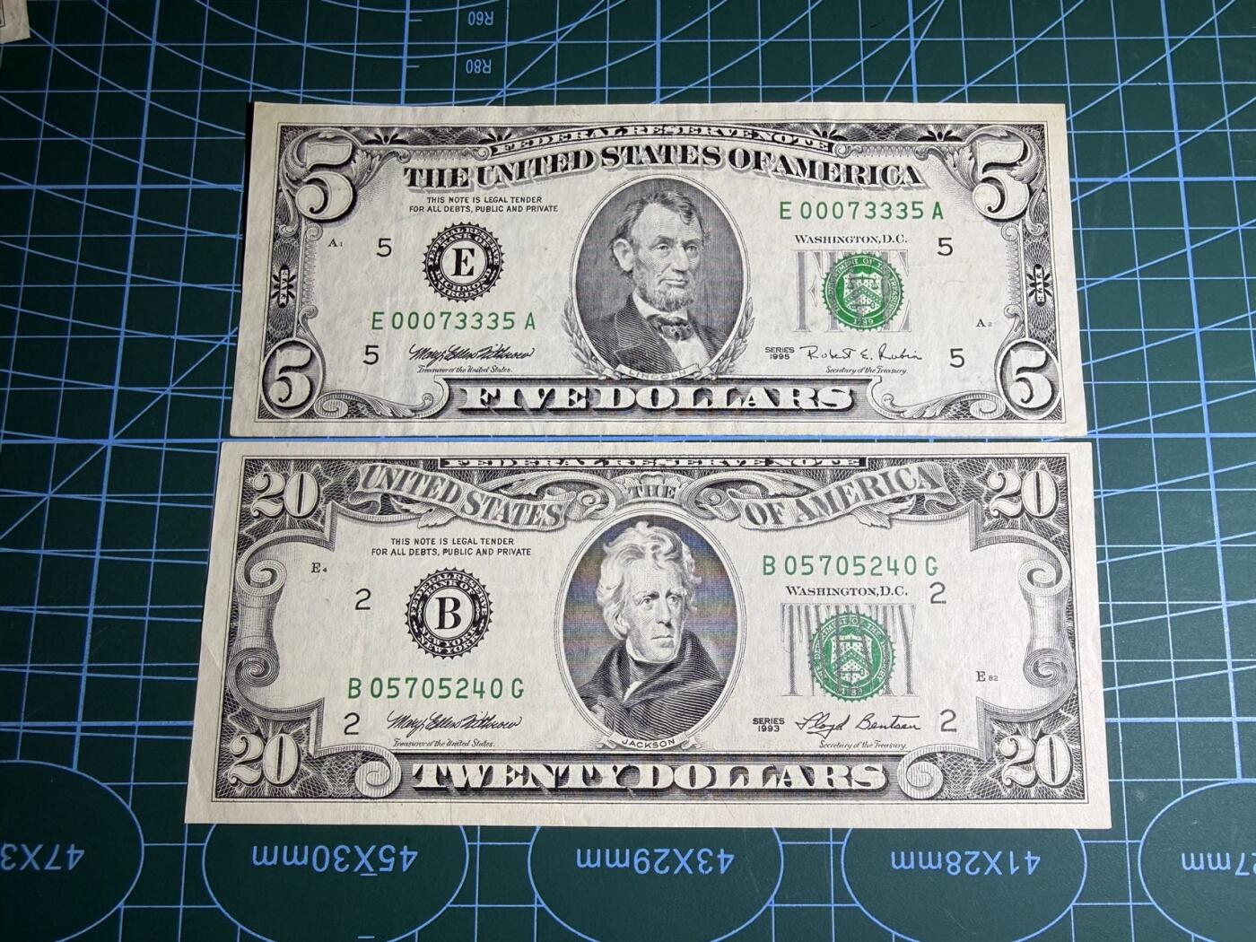 【炜奕收藏】，第五十二期 美国5&20美元，品相如图