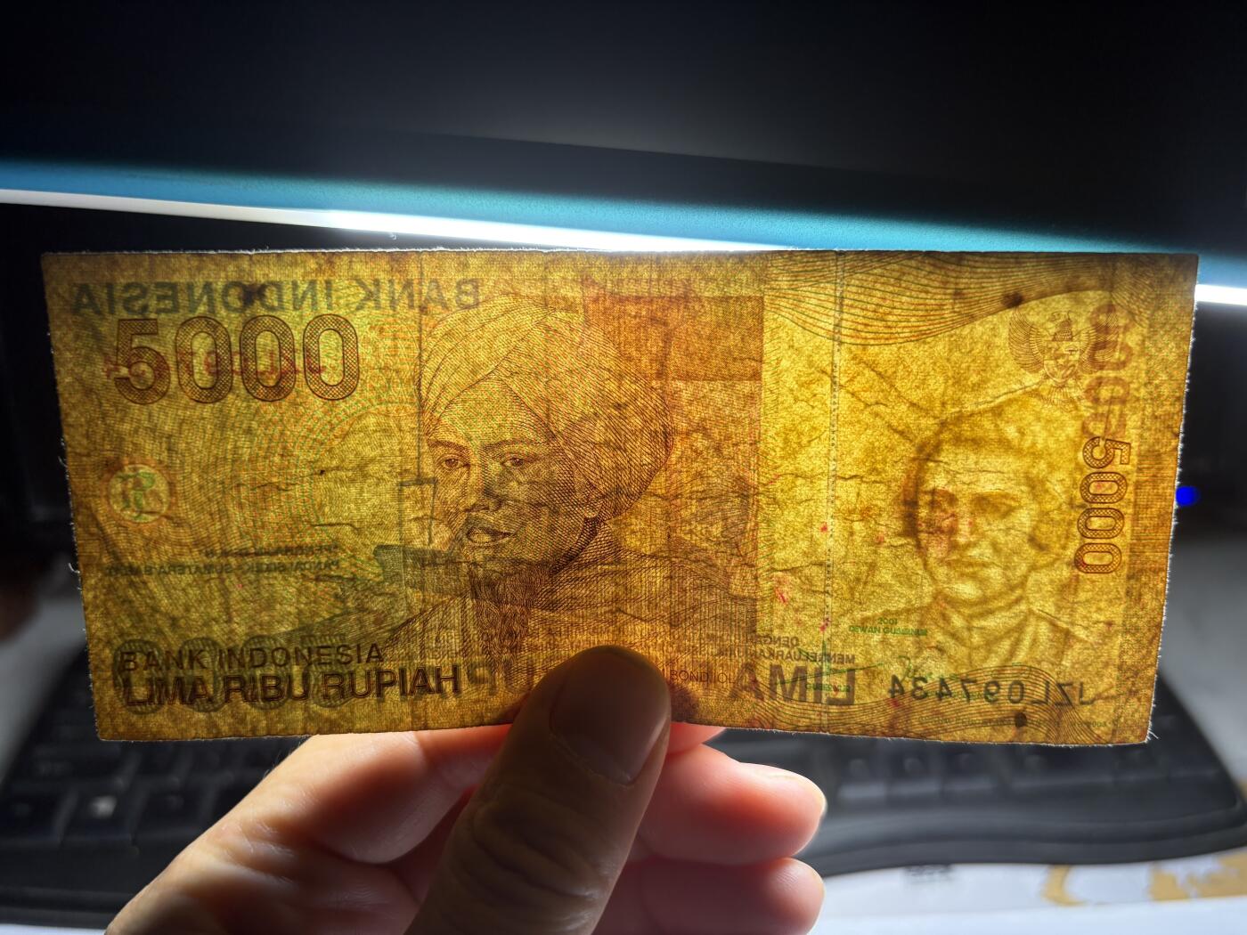 2025年集古藏今外币拍卖第十期-第10场—（总第290拍-纸币专场），本期拍完结算一次，发货时间2-3天，休息几天后继续新的一期拍卖。 2001年印尼5000盾