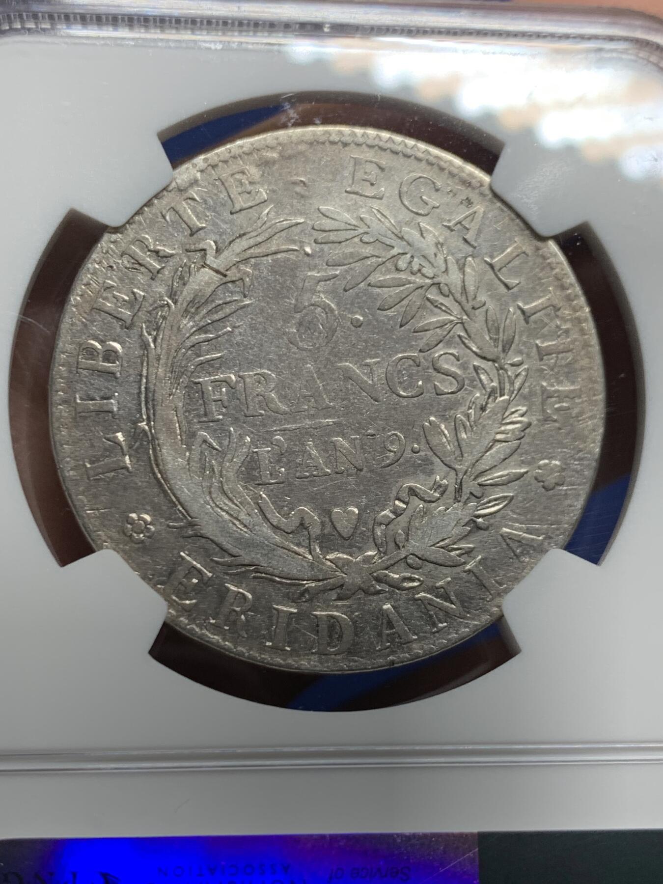 《竞宝斋》第444场 周日，周一，2场连拍 （全场包邮） NGC FD 意大利皮埃蒙特共和国（阿尔卑斯共和国） 共和9年（1800年）5法郎银币 拿破仑1799年在北意大利建立的国家 细节不错 感觉可以冲VF 这枚只发行两个年份 1800铸造量仅46740枚 发行量几乎是1801年的1/3不到 稀缺品种