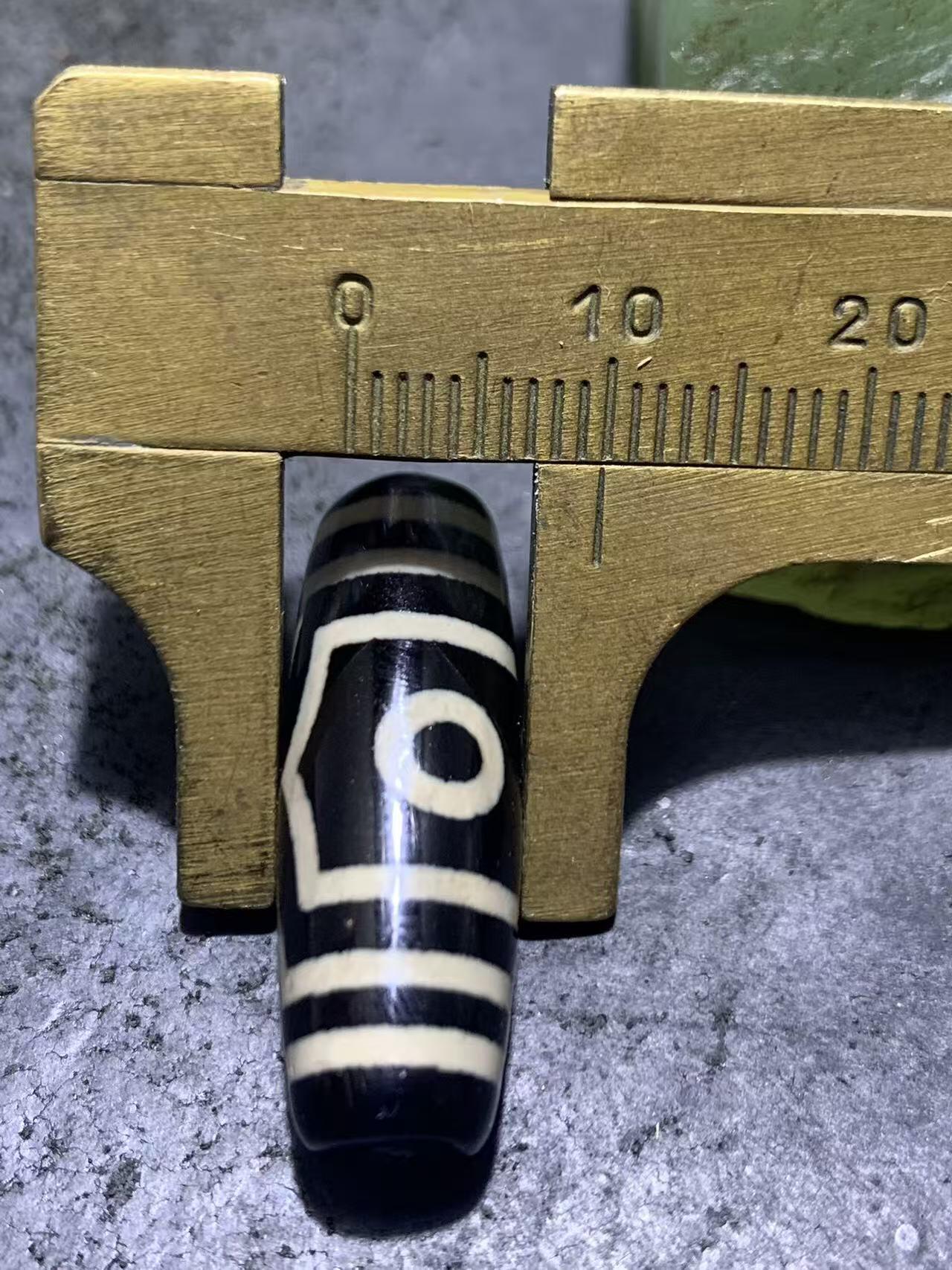 仅此一颗，精品藏传三眼天珠一颗，