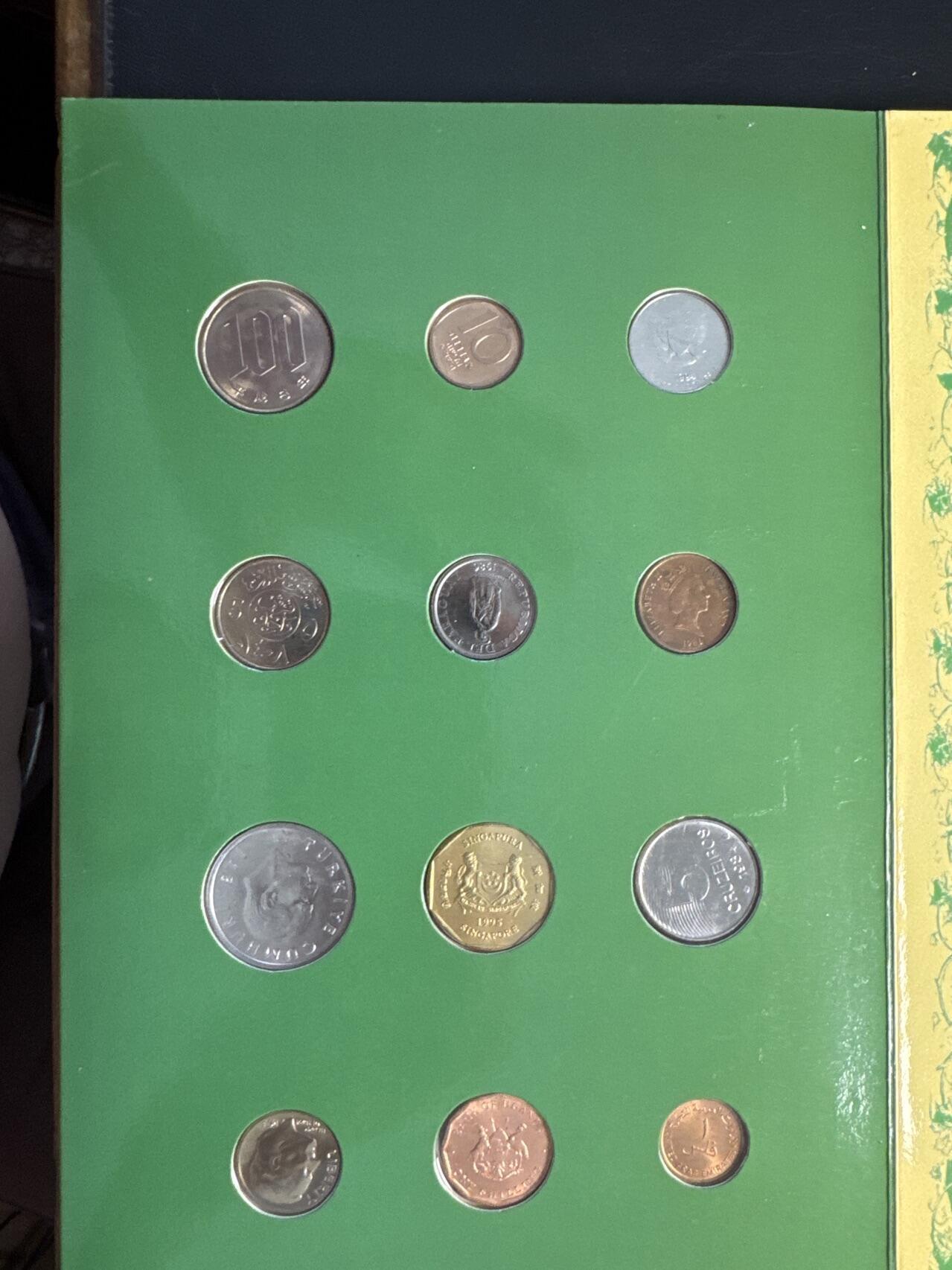 ❤️【币观天下】❤️ 第333期钱币拍卖- 2025.12.5周五晚上6点半场-长期征集拍品 中国第四届花卉博览会世界24个国家和地区发行的25枚植物花卉图案硬币收藏紀念册