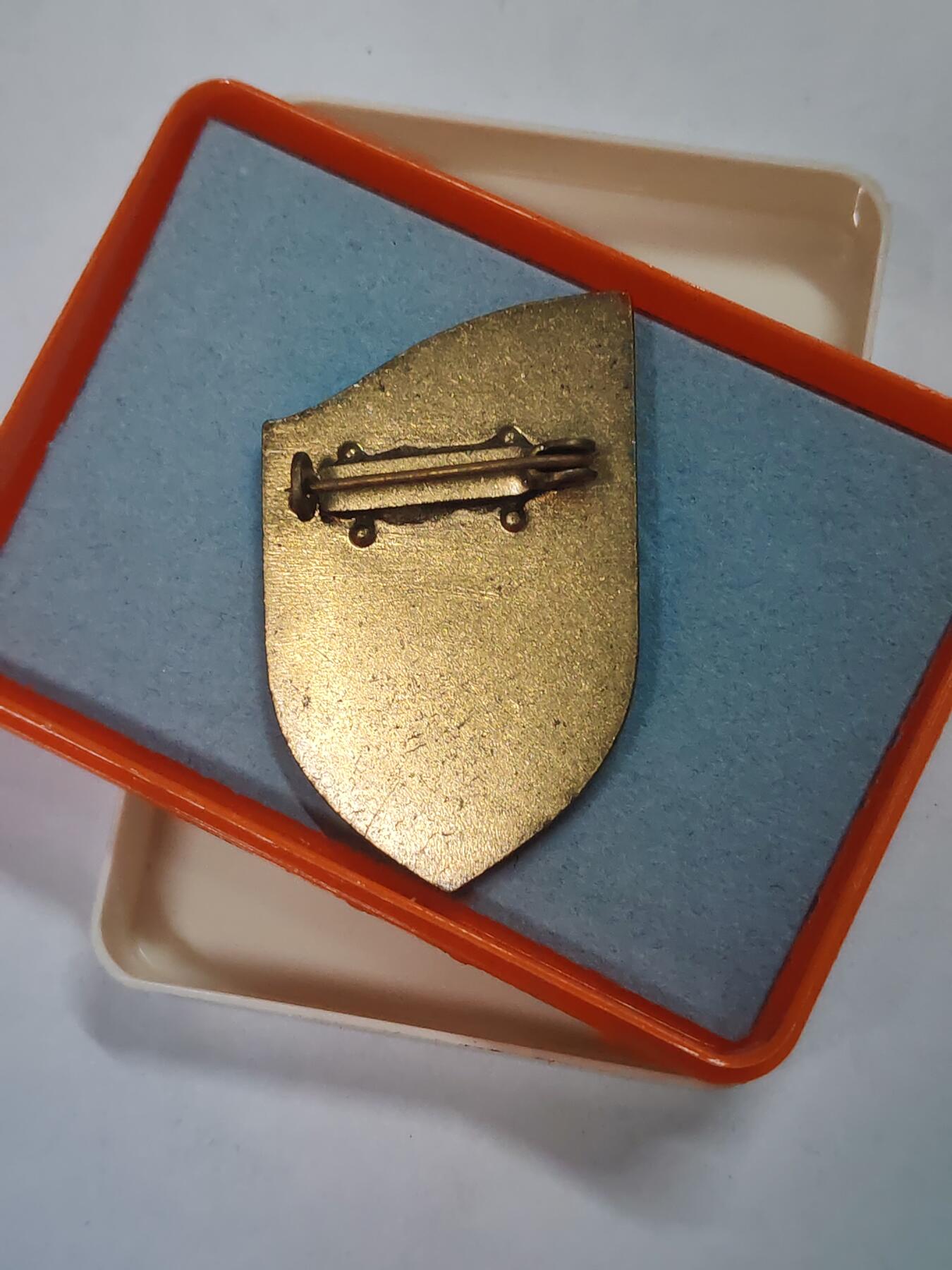 韵星假日拍卖第三十一期 -- Rimey Holidays Auction 31 民主德国斯塔西35周年证章带原盒