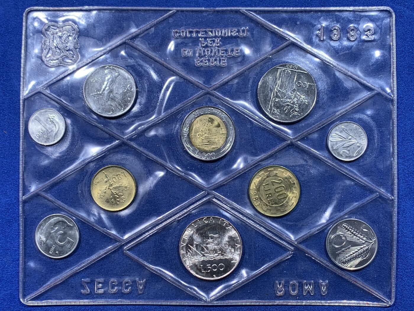 《竞宝斋》第444场 周日，周一，2场连拍 （全场包邮） 意大利1983年官方套币，10枚套币，含500里拉帆船美少女银币。