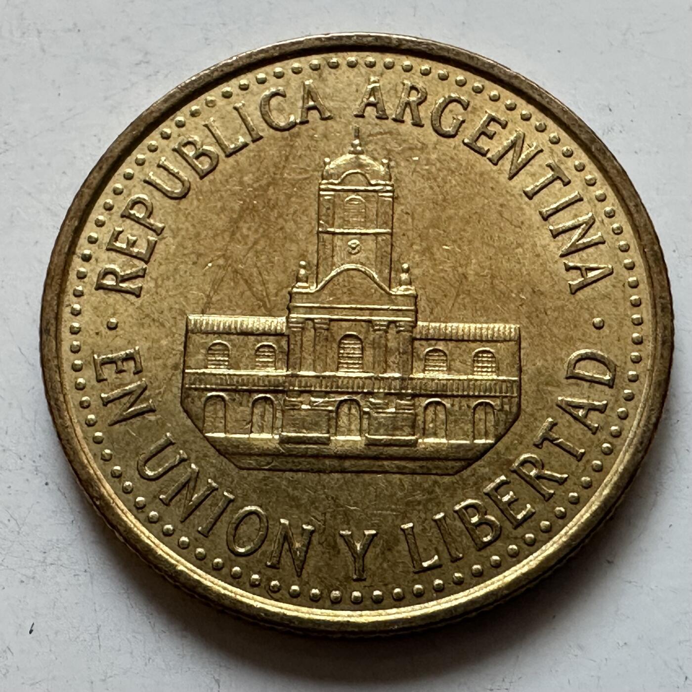 🌹外币初藏🌹🐯2025年第135场  每周二四六晚8️⃣点 接代拍 阿根廷2010年25分