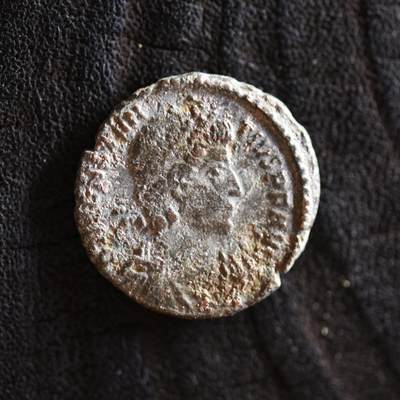 【良泉】【2025年最后一场】12月18日晚19.30点开拍！188组【直播场】西方古代钱币、丝路杂项、印章！ -  【藏家出品B】公元337-361年，古罗马帝国，君士坦提乌斯二世，君士坦丁堡造币厂，2.57克