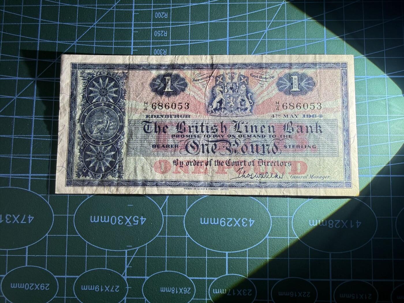 【炜奕收藏】，第五十二期 1964年苏格兰亚麻银行1镑，品相如图，号码无47