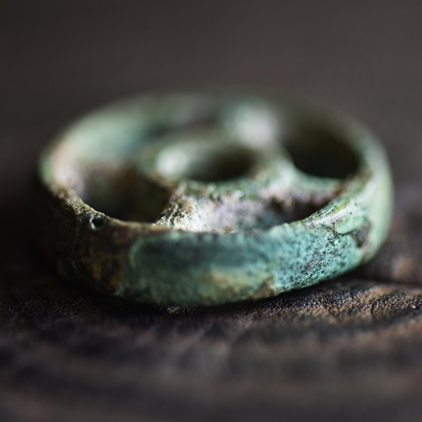 【良泉】【2025年最后一场】12月18日晚19.30点开拍！188组【直播场】西方古代钱币、丝路杂项、印章！ 【藏家出品A】厚重版！罕见！12.48克 ，公元7-8世纪，七河粟特地区，碎叶城，十字藕心钱