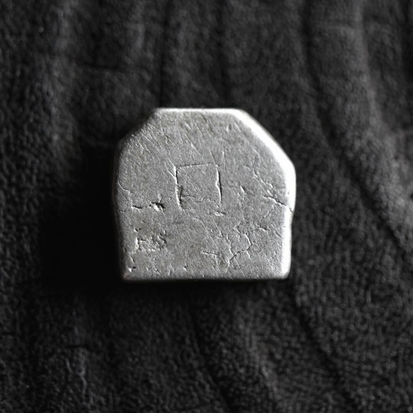 【良泉】【2025年最后一场】12月18日晚19.30点开拍！188组【直播场】西方古代钱币、丝路杂项、印章！ 公元前3世纪【古印度】孔雀王朝，1卡夏帕银币，3.17克