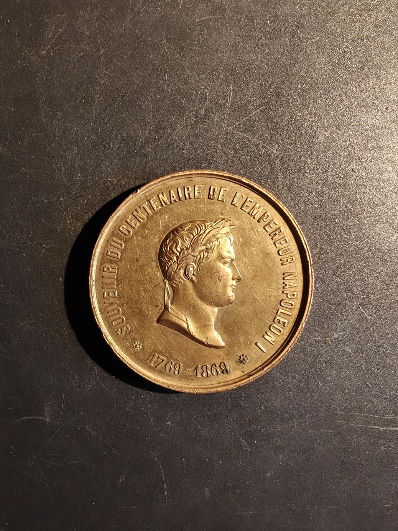 老王徽章第167期 法国拿破仑诞辰百年纪念章     镀金     直径50mm.    重量50g