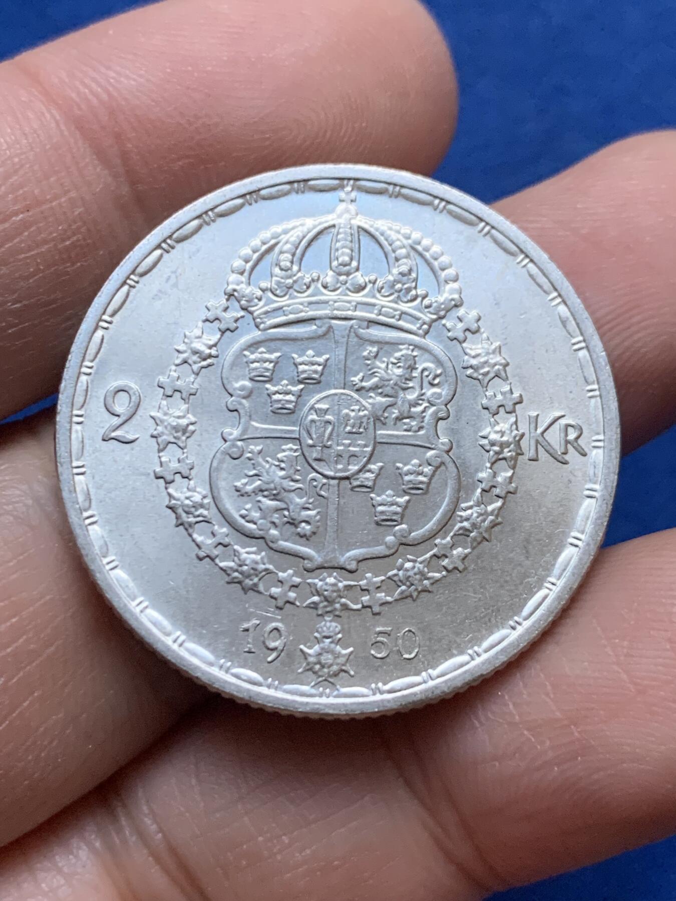 《竞宝斋》第444场 周日，周一，2场连拍 （全场包邮） 两枚一组 瑞典1950年古斯塔夫五世2克朗银币 UNC品相 400银 每枚14g