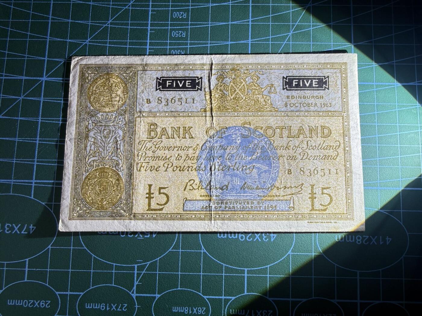 【炜奕收藏】，第五十二期 1963年苏格兰银行5镑，品相如图，号码无47