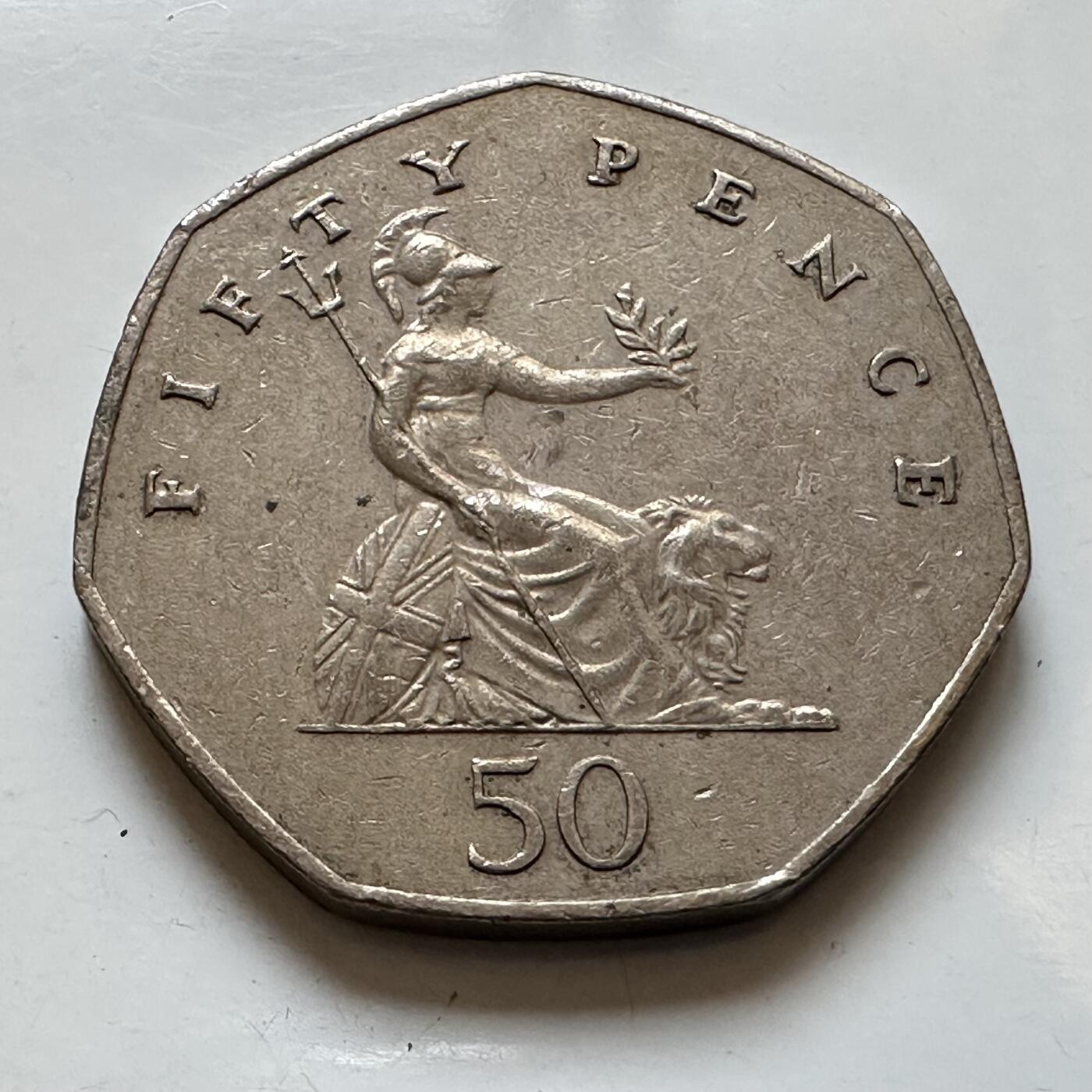 🌹外币初藏🌹🐯2025年第135场  每周二四六晚8️⃣点 接代拍 英国1982年50便士 比新便士版本少