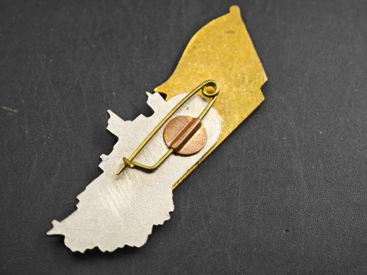 12月1日精品徽章专场 苏联波浪号巡洋舰证章铜制珐琅