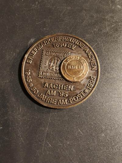 老王徽章第167期 - 德国亚琛集邮协会纪念章     直径44mm.   重量35.2g