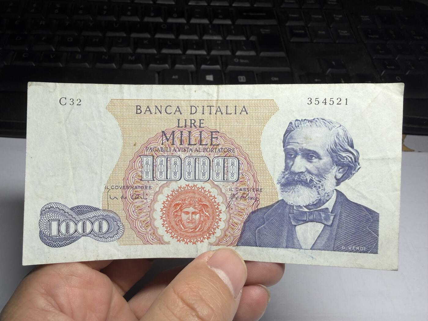 2025年集古藏今外币拍卖第十期-第10场—（总第290拍-纸币专场），本期拍完结算一次，发货时间2-3天，休息几天后继续新的一期拍卖。 1962年意大利10000里拉
