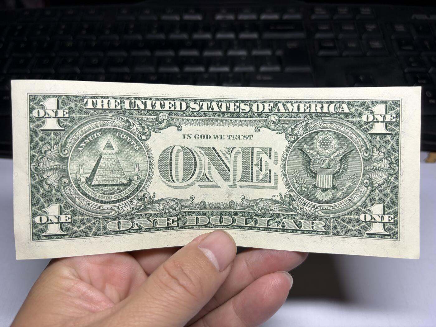 2025年集古藏今外币拍卖第十期-第10场—（总第290拍-纸币专场），本期拍完结算一次，发货时间2-3天，休息几天后继续新的一期拍卖。 1999年美国一美元