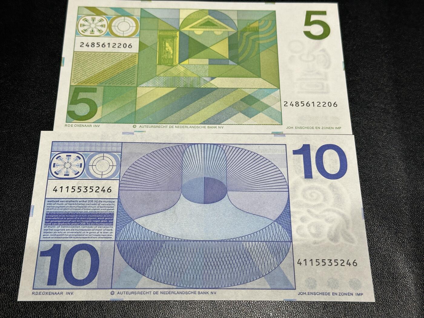 《外钞收藏家》第五百九十期（欧洲强钞、港币、硬通货及丰富裸币大拍场）（本平台长期征集拍品、欢迎藏友们联系合作） 荷兰人像版5和10盾 2张一起 全新UNC