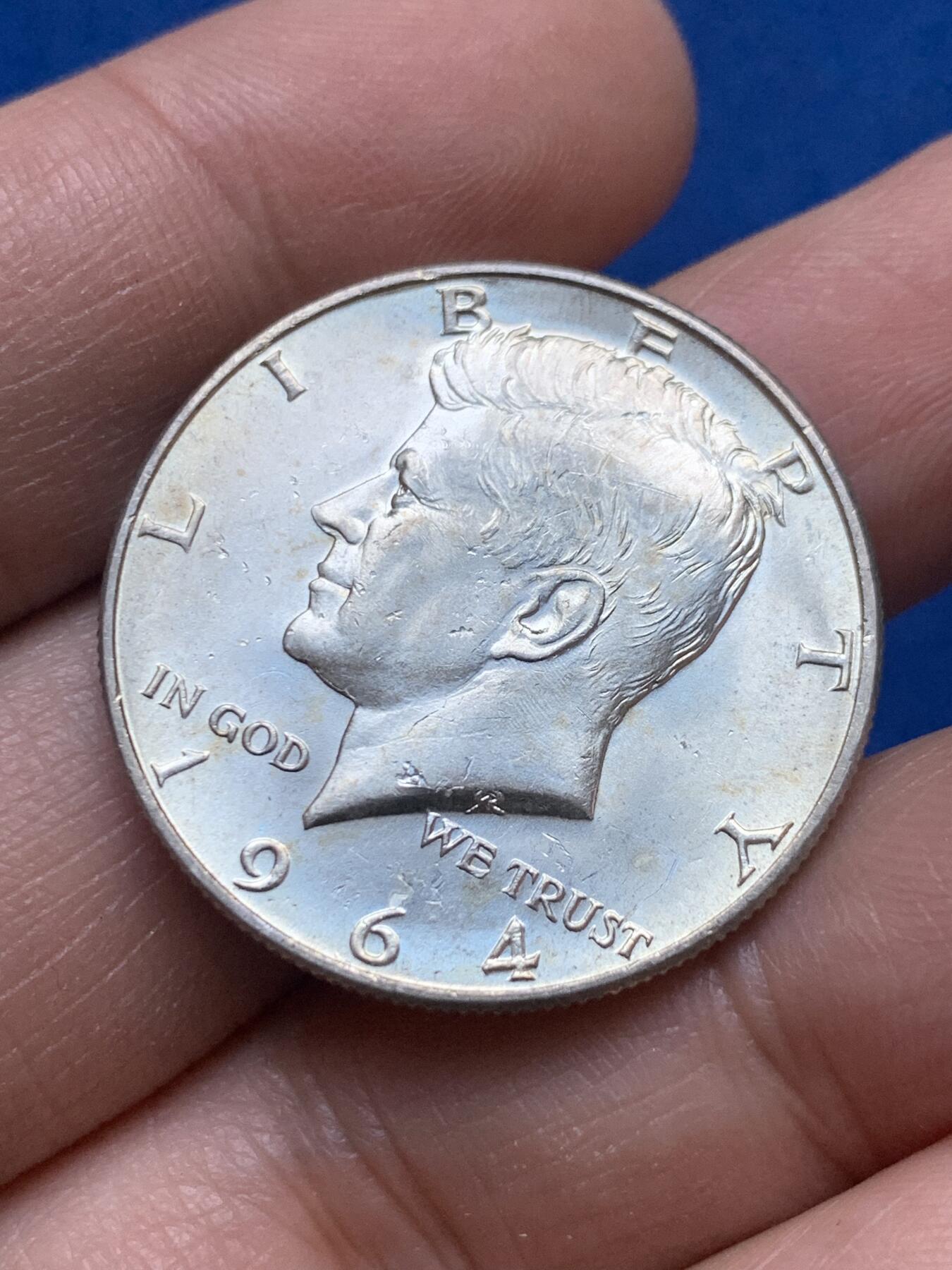 《竞宝斋》第444场 周日，周一，2场连拍 （全场包邮） 美国1964年半美元银币，12.5克，900银，银光闪闪