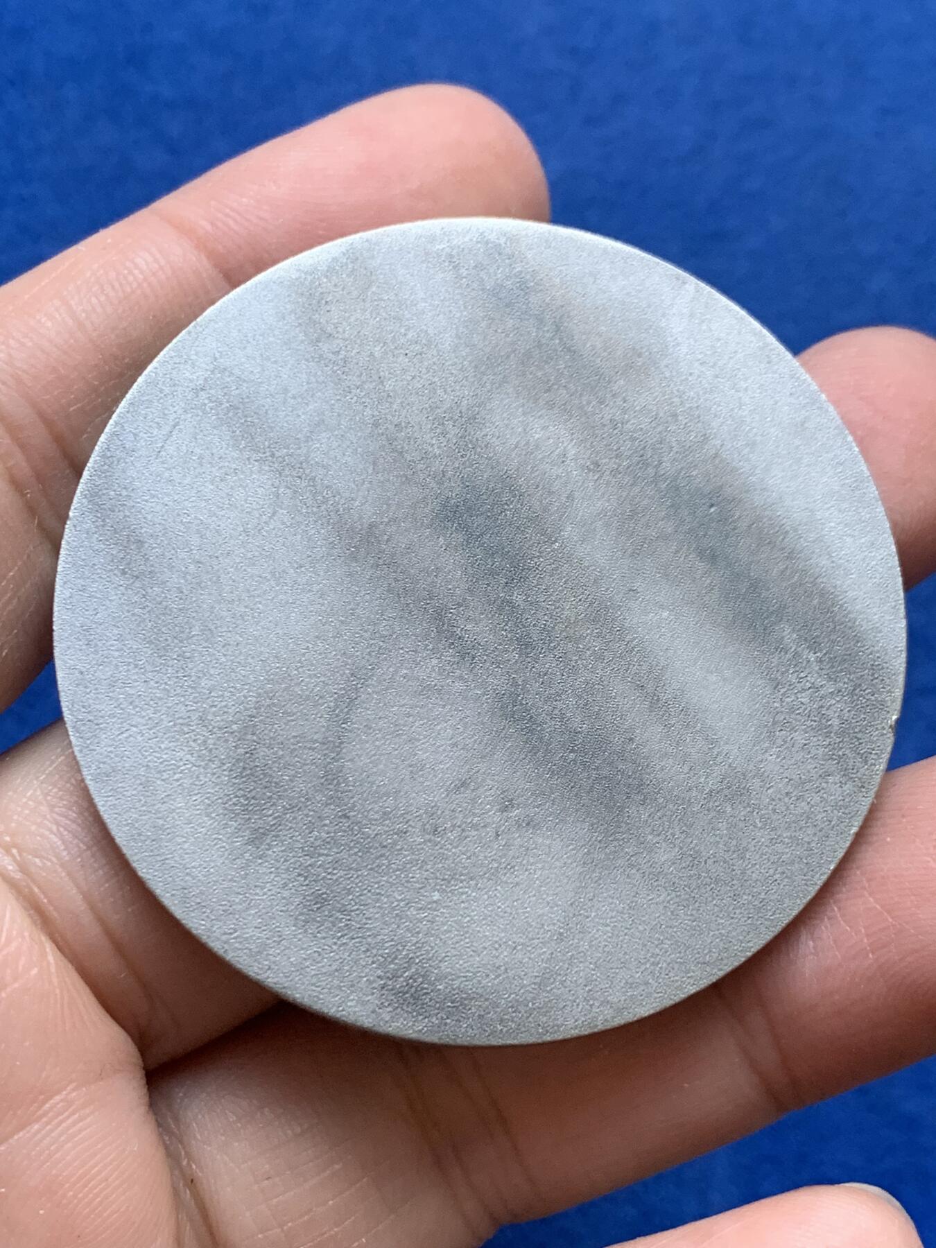 《竞宝斋》第444场 周日，周一，2场连拍 （全场包邮） 法国射击运动单面纪念章 直径50.3mm 重量54.6g