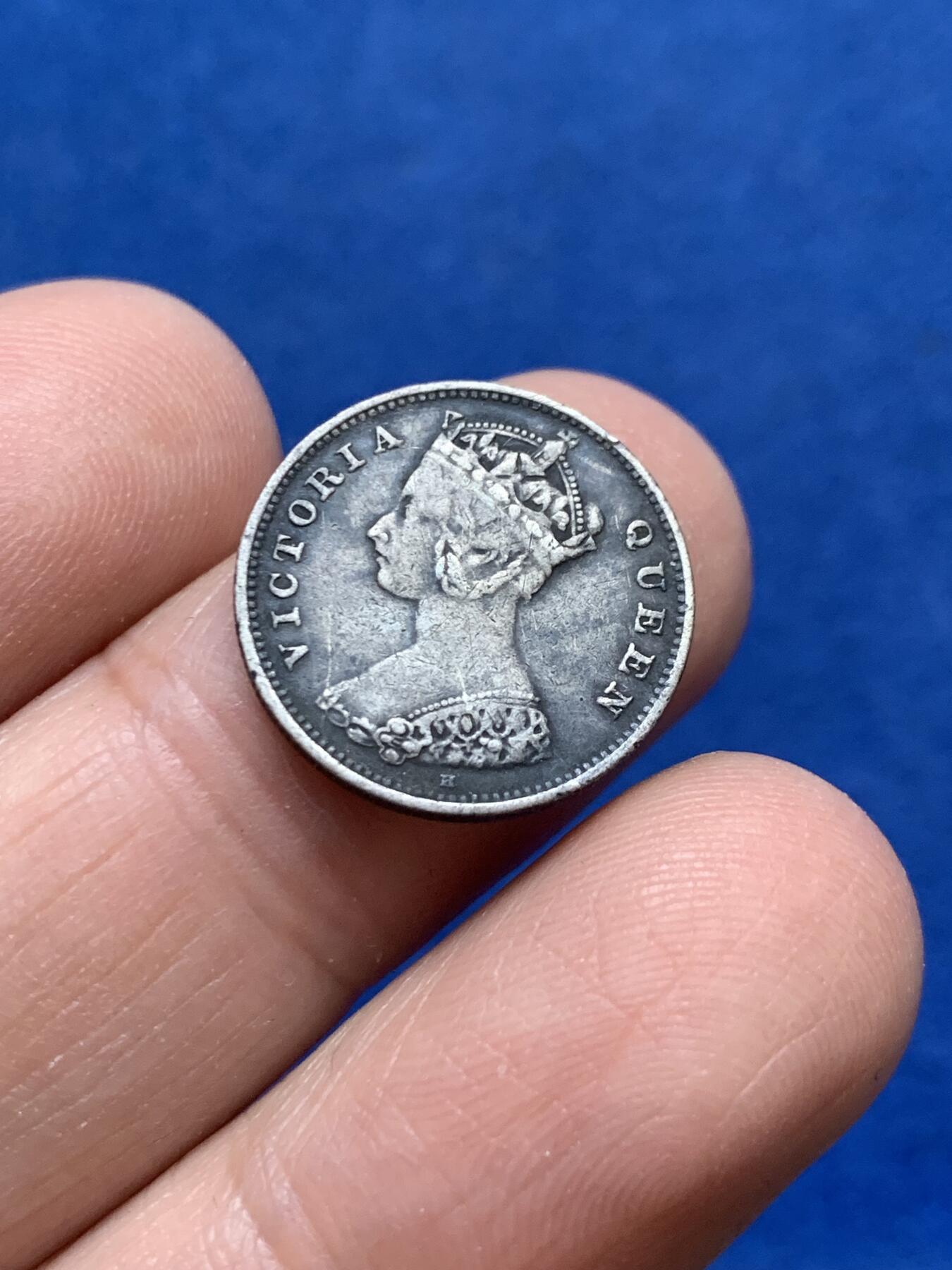 《竞宝斋》第444场 周日，周一，2场连拍 （全场包邮） 香港1900年H维多利亚一毫银币 黑灰色包浆