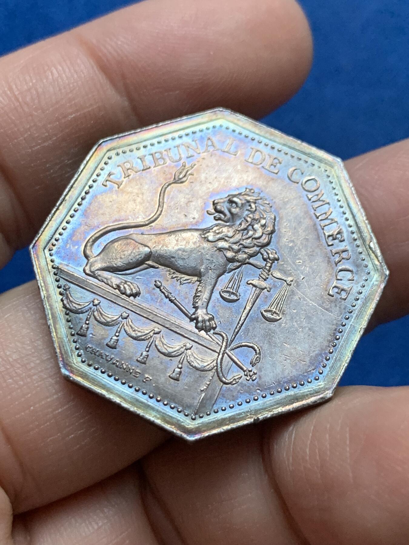 《竞宝斋》第444场 周日，周一，2场连拍 （全场包邮） 法国里尔商业法院八角银质代币  33mm 15.3g 手指铭 早期版本 细节包浆都不错 