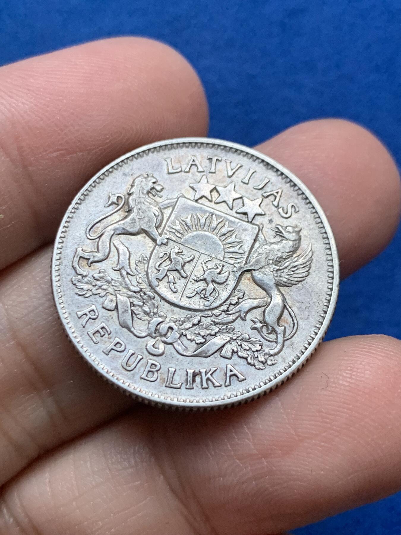 《竞宝斋》第444场 周日，周一，2场连拍 （全场包邮） 两枚一组 德国1935年5马克银币+拉脱维亚1926年2拉特银币 美品