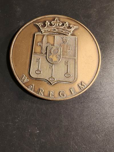 老王徽章第167期 - 法国瓦雷赫姆市大铜章     直径80mm.    重量154.7g