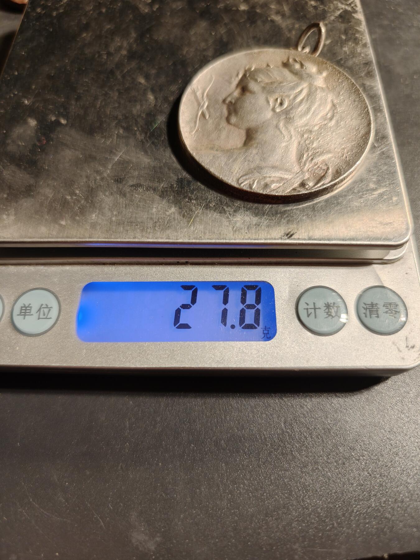 老王徽章第167期 法国希腊女神阿耳忒弥斯纪念章       直径44mm.    重量27.6g