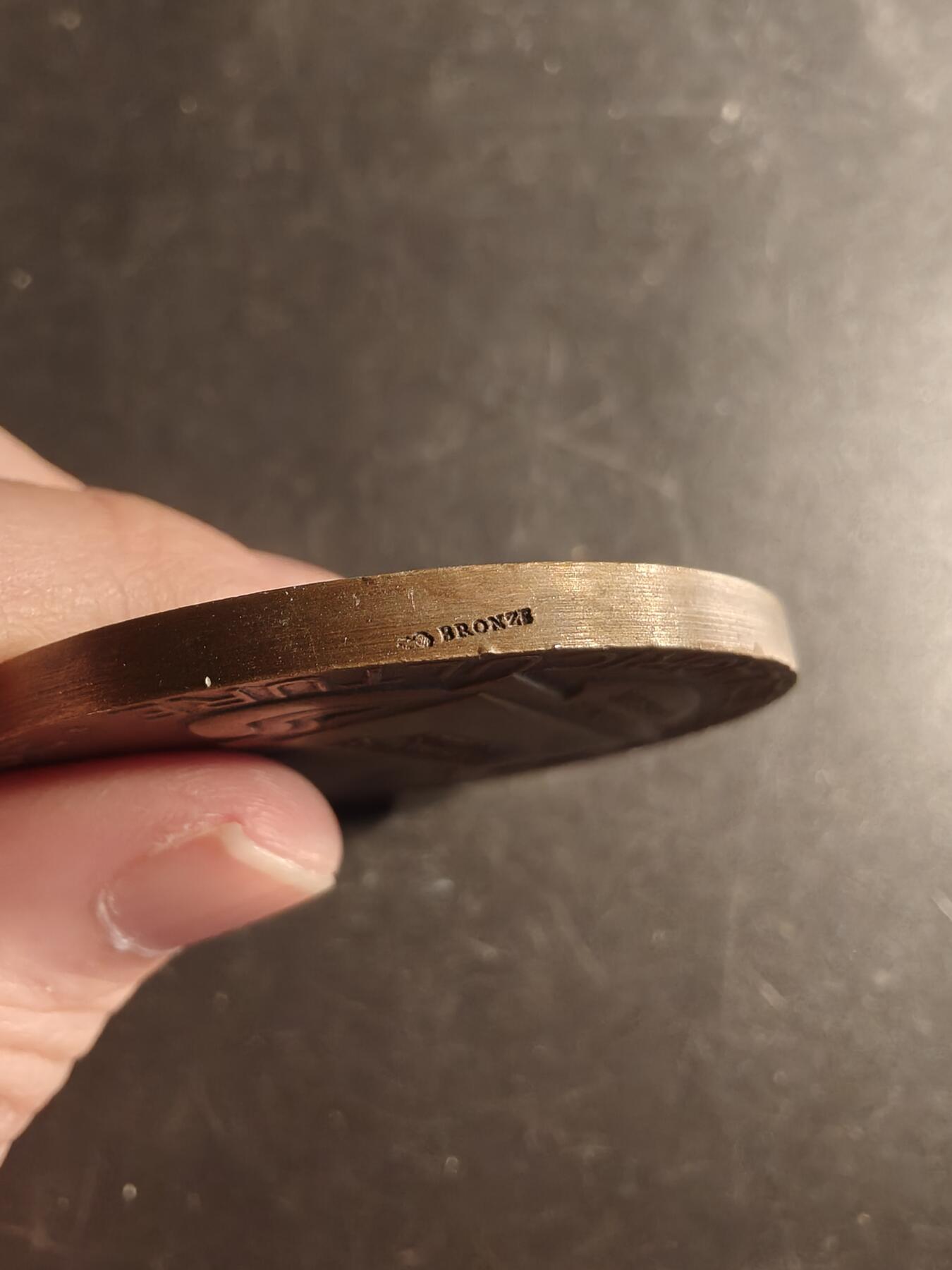 老王徽章第167期 法国农业部农业竞赛大铜章     播种女神     直径50mm.    重量61.5g