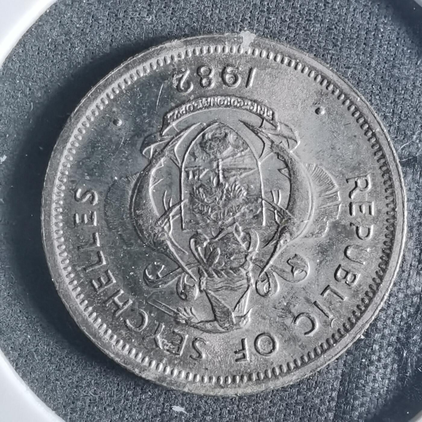 沼泽如烟--第919场 塞舌尔1982年25分