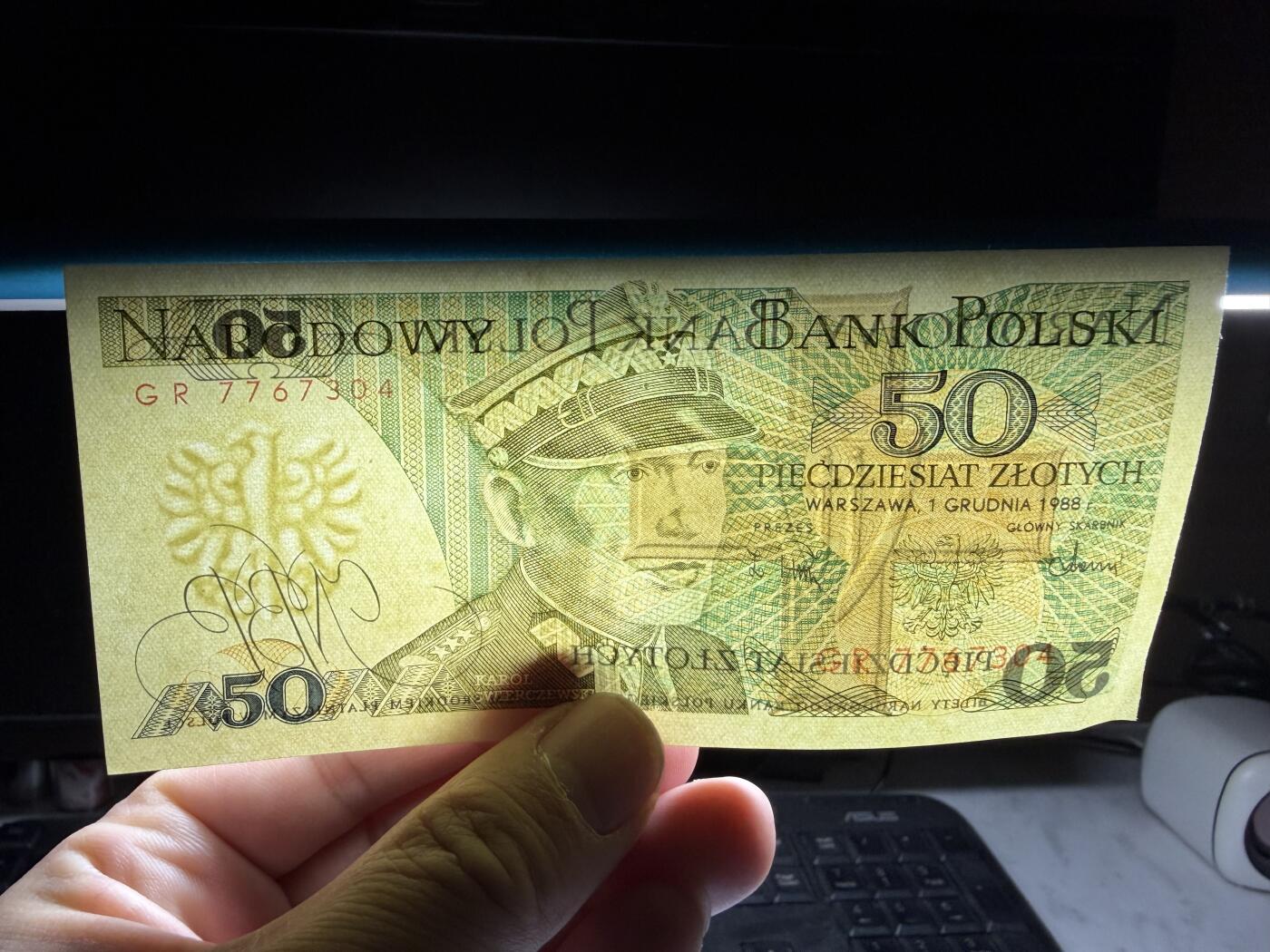 2025年集古藏今外币拍卖第十期-第10场—（总第290拍-纸币专场），本期拍完结算一次，发货时间2-3天，休息几天后继续新的一期拍卖。 1988年波兰50兹罗提