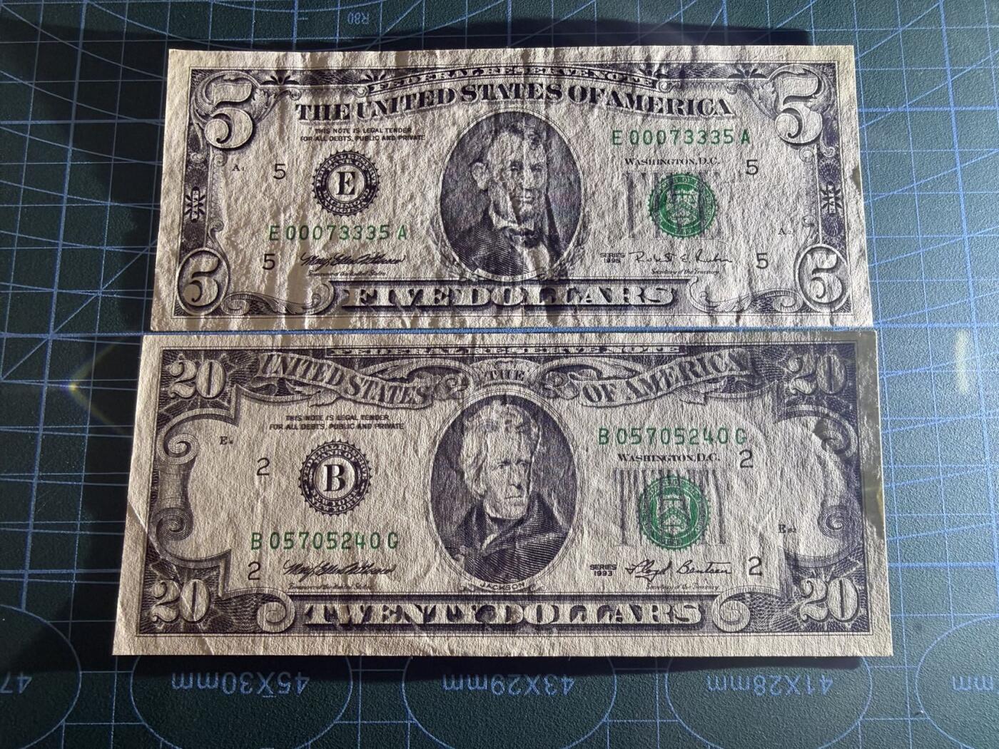 【炜奕收藏】，第五十二期 美国5&20美元，品相如图